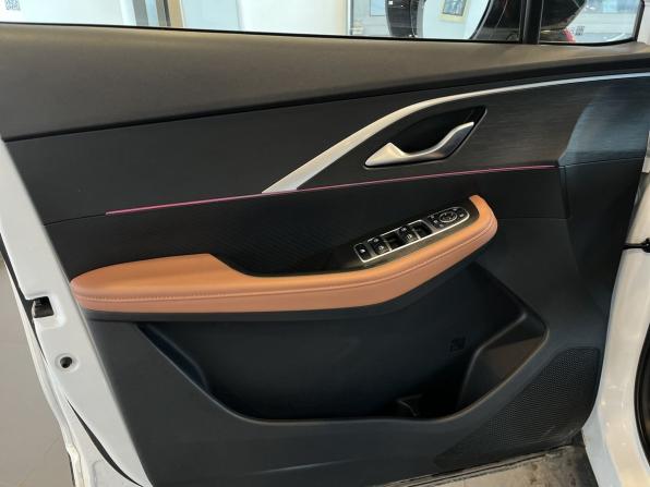 Omoda C5 I с пробегом 2022 года, цена 1 895 000 рублей, 48540 км, внедорожник, Автокод Объявления