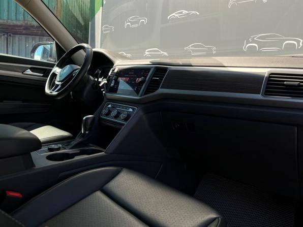 Volkswagen Teramont I с пробегом 2018 года, цена 3 398 700 рублей, 114613 км, внедорожник, Автокод Объявления