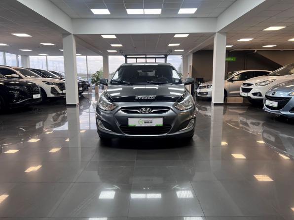 Hyundai Solaris I с пробегом 2012 года, цена 625 000 рублей, 251788 км, хэтчбек, Автокод Объявления