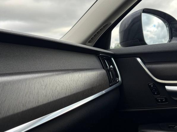 Volvo V90 Cross Country I с пробегом 2017 года, цена 2 295 000 рублей, 283000 км, универсал, Автокод Объявления