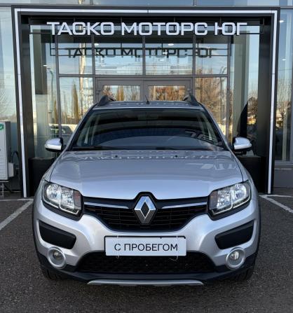 Renault Sandero II с пробегом 2018 года, цена 1 000 500 рублей, 111850 км, хэтчбек, Автокод Объявления