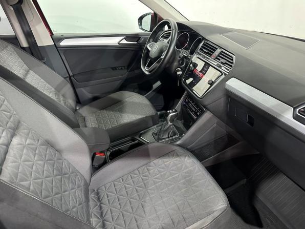 Volkswagen Tiguan II Рестайлинг с пробегом 2021 года, цена 2 455 000 рублей, 75204 км, внедорожник, Автокод Объявления