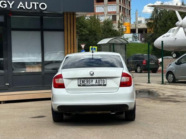 Skoda Rapid I с пробегом 2014 года, цена 800 000 рублей, 201513 км, универсал, Автокод Объявления