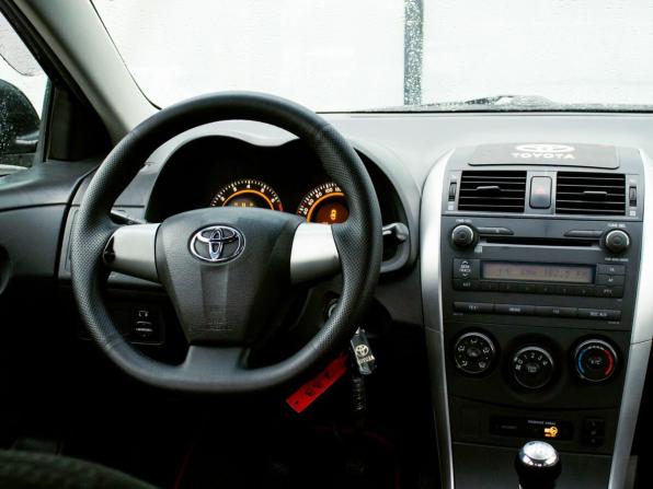 Toyota Corolla X (E140 E150) Рестайлинг с пробегом 2010 года, цена 935 000 рублей, 293105 км, седан, Автокод Объявления