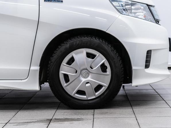 Honda Freed I Рестайлинг с пробегом 2013 года, цена 999 000 рублей, 130580 км, компактвэн, Автокод Объявления