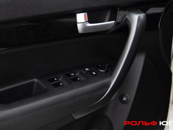 Kia Sorento II Рестайлинг с пробегом 2018 года, цена 1 703 000 рублей, 250422 км, внедорожник, Автокод Объявления