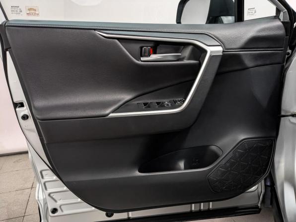 Toyota RAV4 V (XA50) с пробегом 2019 года, цена 3 100 000 рублей, 67084 км, внедорожник, Автокод Объявления