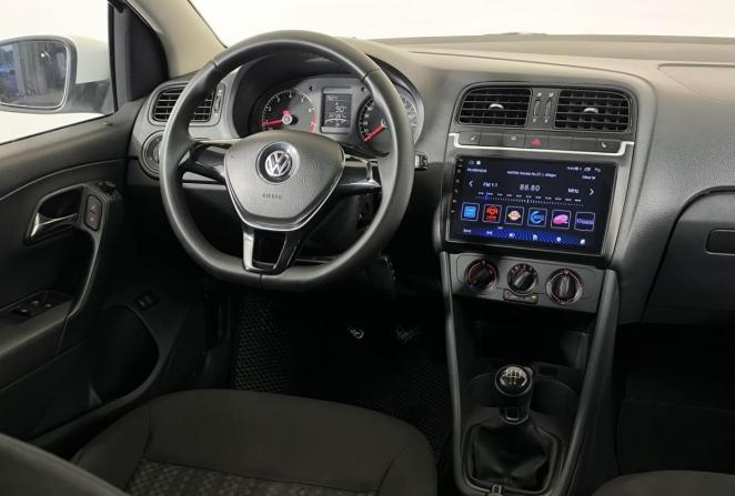 Volkswagen Polo V с пробегом 2015 года, цена 750 000 рублей, 227287 км, седан, Автокод Объявления