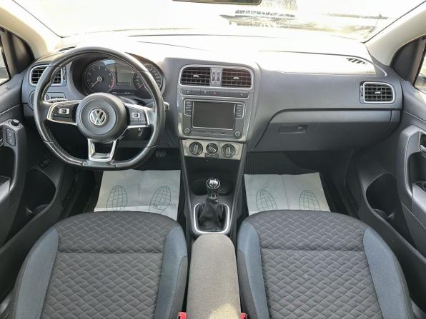 Volkswagen Polo V Рестайлинг с пробегом 2019 года, цена 1 220 000 рублей, 69000 км, седан, Автокод Объявления