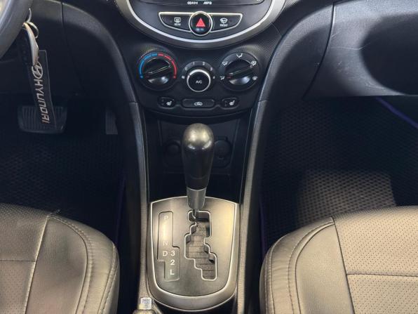 Hyundai Solaris I с пробегом 2012 года, цена 679 000 рублей, 172000 км, хэтчбек, Автокод Объявления