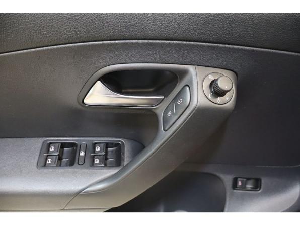 Volkswagen Polo V Рестайлинг с пробегом 2018 года, цена 1 319 000 рублей, 189660 км, седан, Автокод Объявления