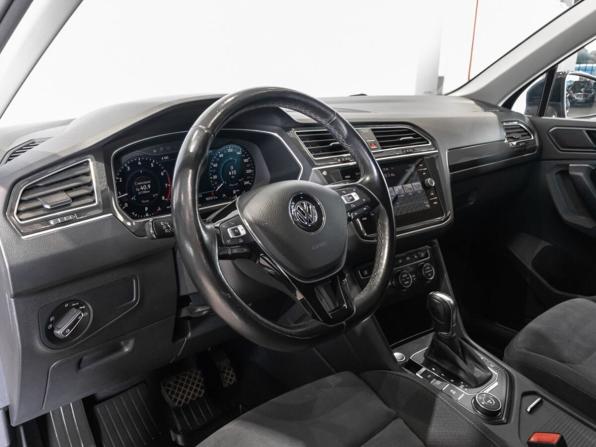 Volkswagen Tiguan II с пробегом 2017 года, цена 2 800 000 рублей, 107000 км, внедорожник, Автокод Объявления