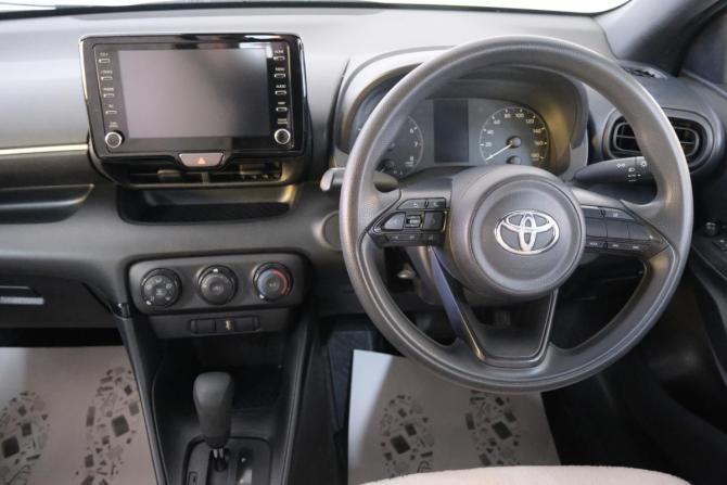 Toyota Yaris IV с пробегом 2020 года, цена 1 199 000 рублей, 96000 км, хэтчбек, Автокод Объявления