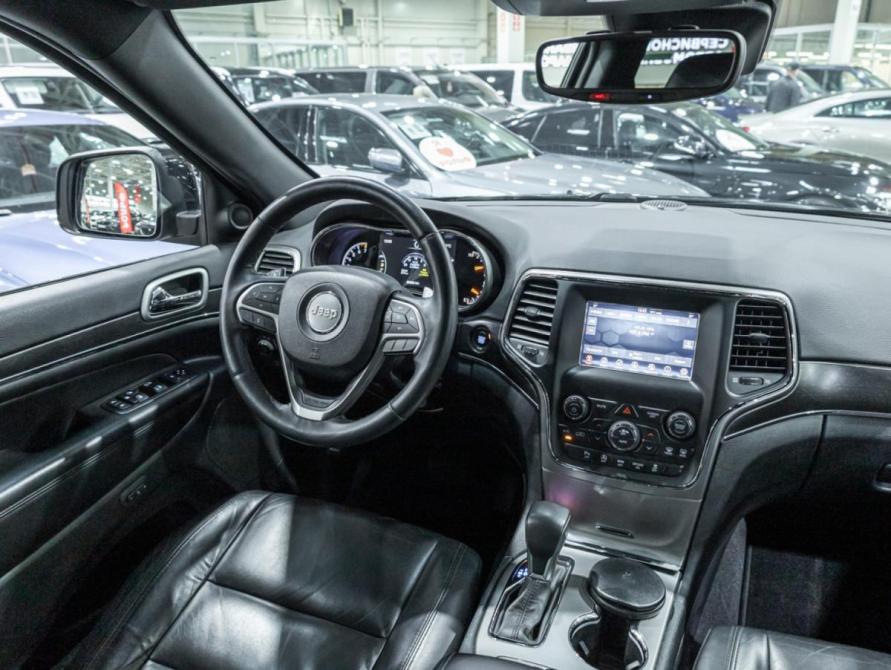 Jeep Grand Cherokee IV (WK2) Рестайлинг Санкт-Петербург  - изображение 14