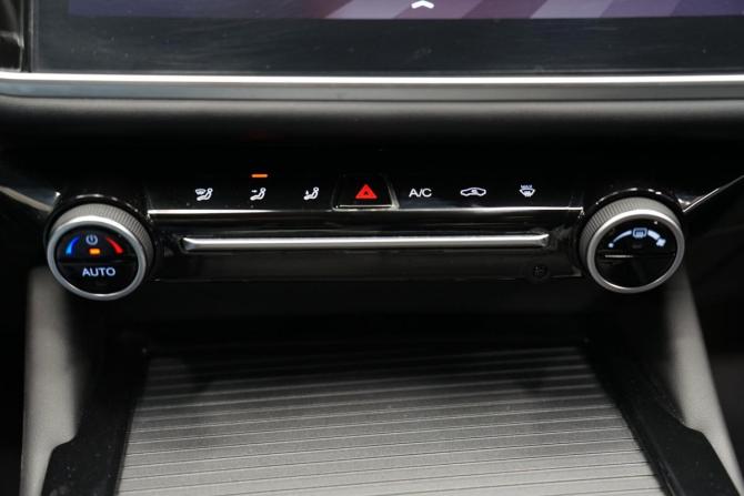 Omoda S5 с пробегом 2023 года, цена 1 640 000 рублей, 58263 км, седан, Автокод Объявления