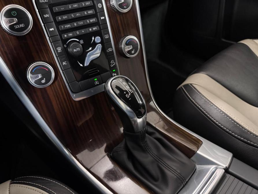 Volvo XC60 I Рестайлинг Тюмень  - изображение 18