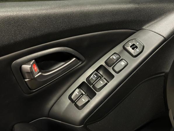 Hyundai ix35 I Рестайлинг с пробегом 2014 года, цена 1 549 000 рублей, 163596 км, внедорожник, Автокод Объявления