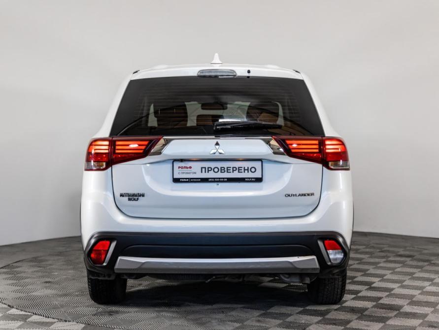 Mitsubishi Outlander III Рестайлинг 2 Санкт-Петербург  - изображение 6