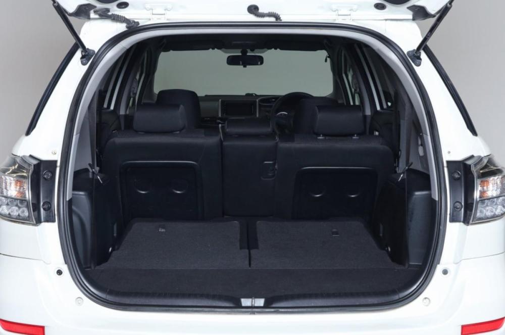 Toyota Wish II Рестайлинг Новосибирск  - изображение 17