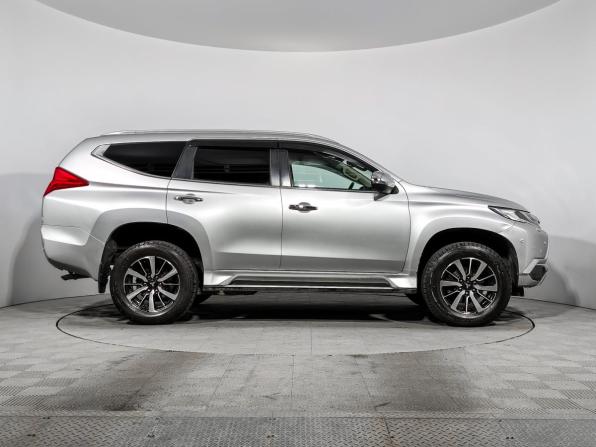 Mitsubishi Pajero Sport III с пробегом 2017 года, цена 2 590 000 рублей, 195391 км, внедорожник, Автокод Объявления