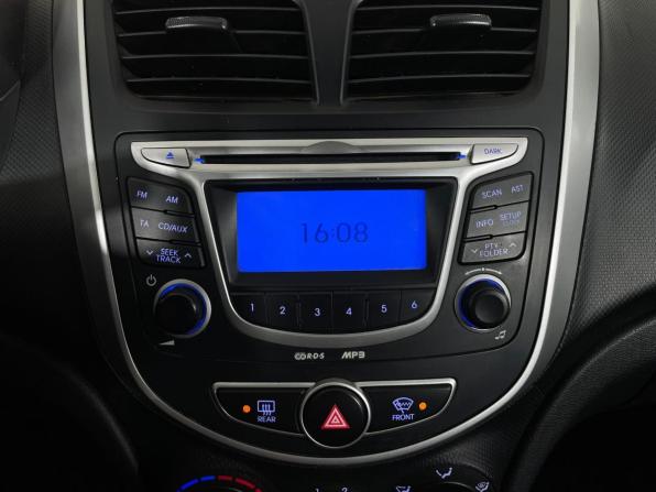 Hyundai Solaris I с пробегом 2013 года, цена 633 000 рублей, 236340 км, седан, Автокод Объявления