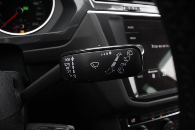 Volkswagen Tiguan II с пробегом 2018 года, цена 2 295 000 рублей, 151565 км, внедорожник, Автокод Объявления