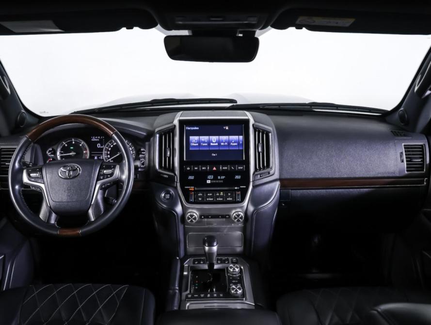 Toyota Land Cruiser 200 Series Рестайлинг 2 Москва  - изображение 17