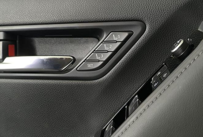 Toyota Land Cruiser 300 Series с пробегом 2021 года, цена 9 700 000 рублей, 62663 км, внедорожник, Автокод Объявления