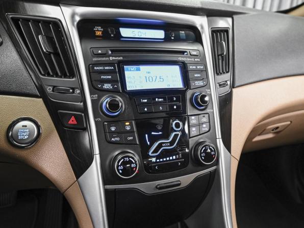 Hyundai Sonata VI (YF) с пробегом 2012 года, цена 1 113 000 рублей, 174212 км, седан, Автокод Объявления