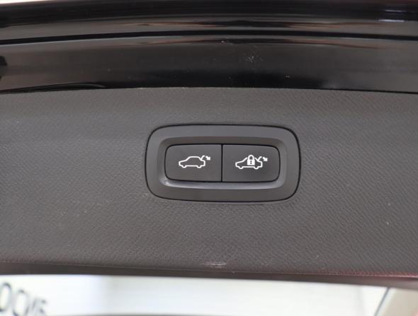 Volvo XC90 II с пробегом 2017 года, цена 3 190 000 рублей, 186681 км, внедорожник, Автокод Объявления
