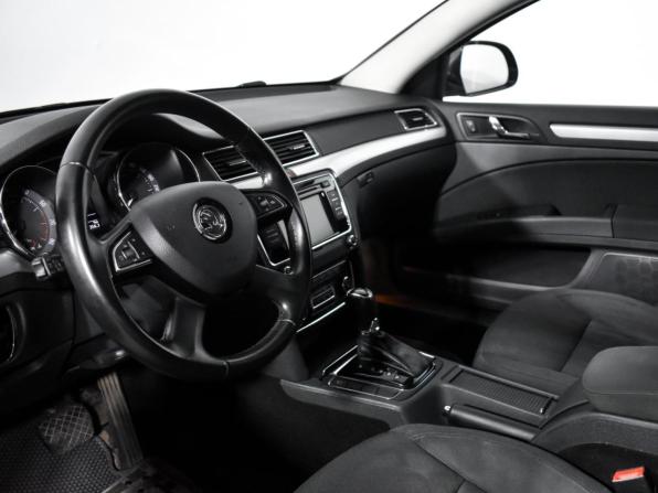 Skoda Superb II Рестайлинг с пробегом 2015 года, цена 1 180 000 рублей, 137000 км, лифтбек, Автокод Объявления