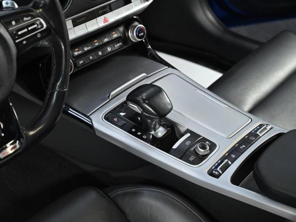 Kia Stinger I с пробегом 2018 года, цена 2 249 000 рублей, 132000 км, лифтбек, Автокод Объявления