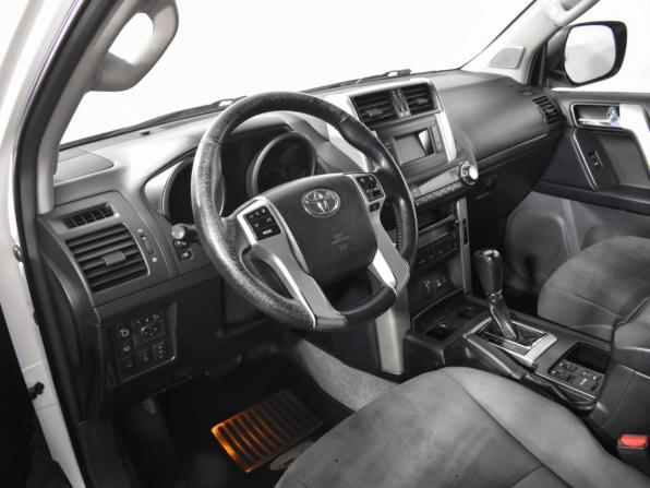 Toyota Land Cruiser Prado 150 Series с пробегом 2010 года, цена 2 067 900 рублей, 332213 км, внедорожник, Автокод Объявления
