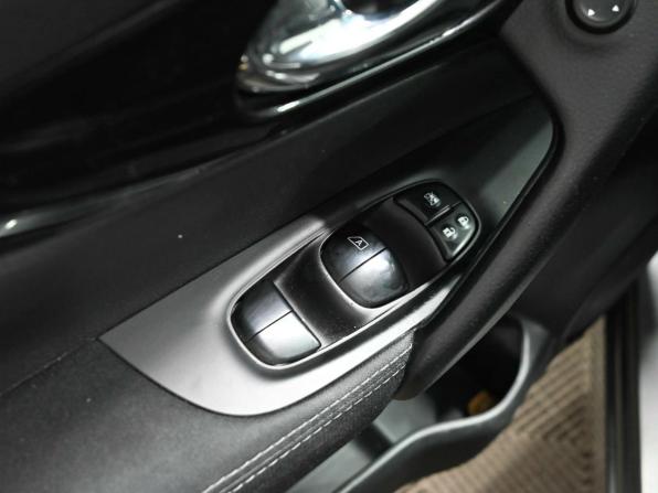 Nissan Qashqai II с пробегом 2015 года, цена 1 660 000 рублей, 154283 км, внедорожник, Автокод Объявления