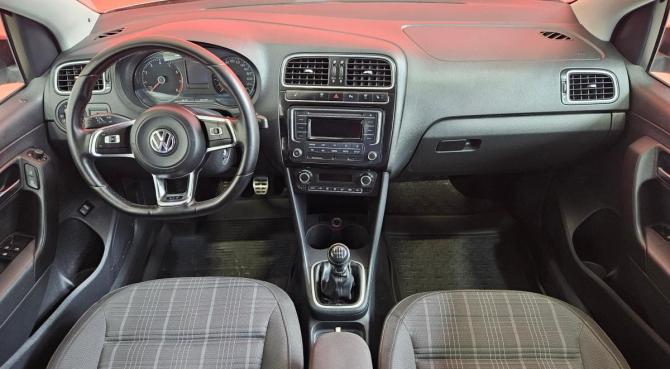 Volkswagen Polo V Рестайлинг с пробегом 2016 года, цена 1 190 000 рублей, 186480 км, седан, Автокод Объявления