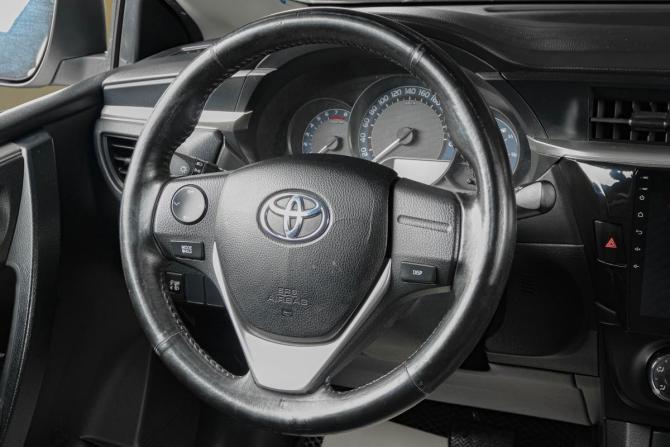 Toyota Corolla XI (E160 E170 E180) с пробегом 2013 года, цена 1 379 000 рублей, 214000 км, седан, Автокод Объявления