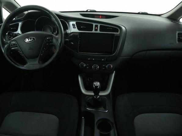 Kia Ceed II с пробегом 2013 года, цена 691 000 рублей, 260000 км, хэтчбек, Автокод Объявления