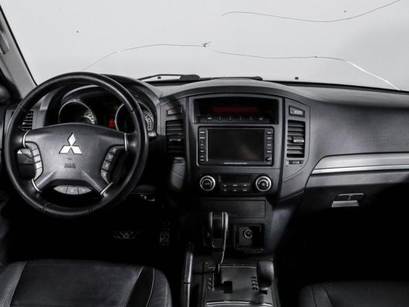 Mitsubishi Pajero IV Рестайлинг 1 с пробегом 2012 года, цена 1 630 000 рублей, 220186 км, внедорожник, Автокод Объявления