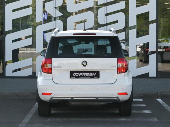 Skoda Yeti I Рестайлинг с пробегом 2017 года, цена 1 370 000 рублей, 167135 км, внедорожник, Автокод Объявления