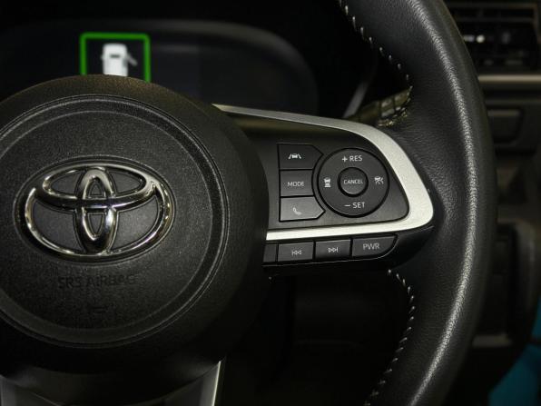 Toyota Raize I с пробегом 2020 года, цена 1 680 000 рублей, 69012 км, внедорожник, Автокод Объявления
