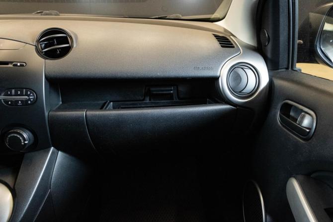 Mazda 2 II (DE) с пробегом 2008 года, цена 529 000 рублей, 217931 км, хэтчбек, Автокод Объявления