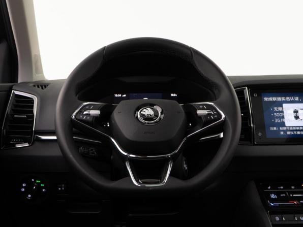 Skoda Karoq I с пробегом 2025 года, цена 3 618 888 рублей, 27 км, внедорожник, Автокод Объявления