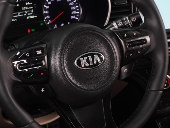 Kia Optima III Рестайлинг с пробегом 2015 года, цена 1 499 000 рублей, 227005 км, седан, Автокод Объявления