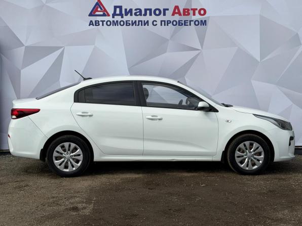 Kia Rio IV с пробегом 2018 года, цена 1 300 000 рублей, 71451 км, седан, Автокод Объявления
