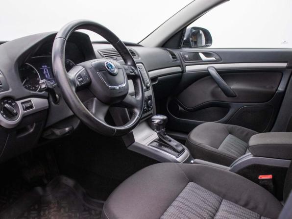 Skoda Octavia II (A5) Рестайлинг с пробегом 2012 года, цена 850 000 рублей, 202322 км, универсал, Автокод Объявления