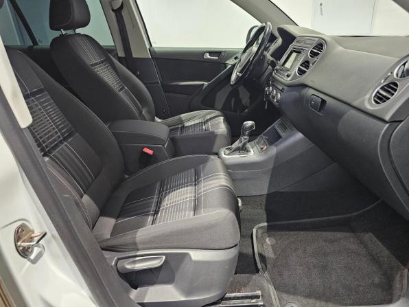 Volkswagen Tiguan I Рестайлинг с пробегом 2016 года, цена 1 299 000 рублей, 208546 км, внедорожник, Автокод Объявления