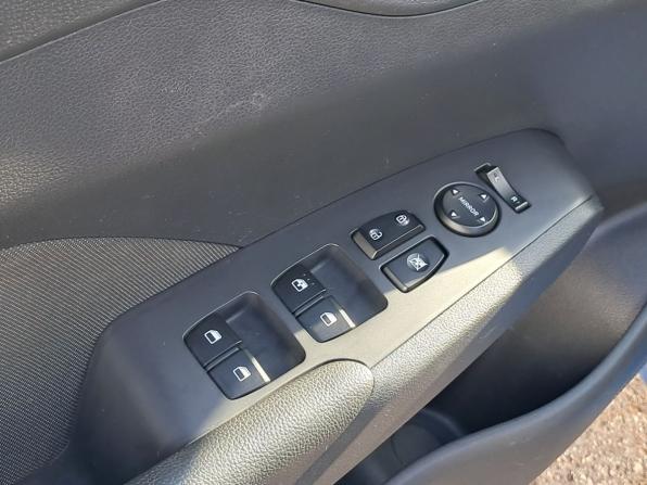 Hyundai Solaris II с пробегом 2018 года, цена 1 320 000 рублей, 136000 км, седан, Автокод Объявления