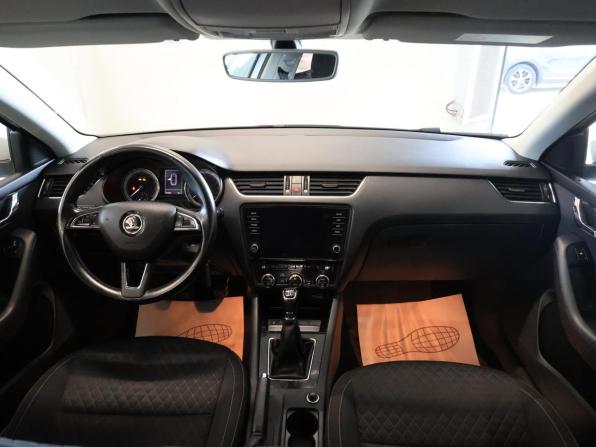 Skoda Octavia III (A7) Рестайлинг с пробегом 2018 года, цена 1 394 000 рублей, 154352 км, лифтбек, Автокод Объявления