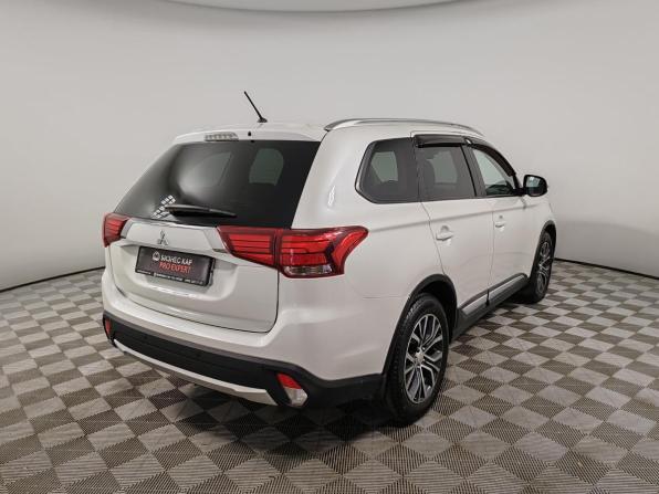Mitsubishi Outlander III Рестайлинг 2 с пробегом 2016 года, цена 1 599 000 рублей, 176266 км, внедорожник, Автокод Объявления