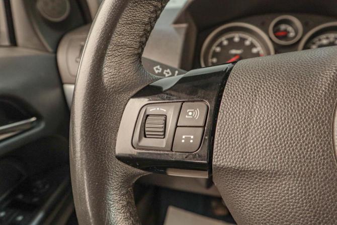 Opel Astra H Рестайлинг с пробегом 2011 года, цена 729 000 рублей, 138889 км, хэтчбек, Автокод Объявления